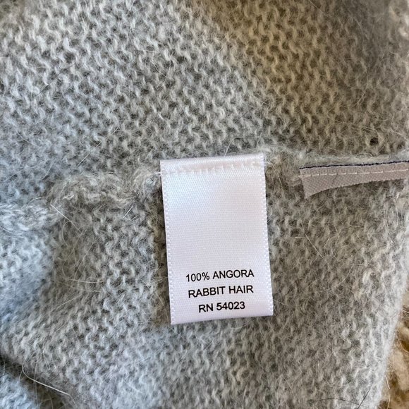 NWT Banana Republic gray V Neck Angora Sweater - Picture 6 of 7